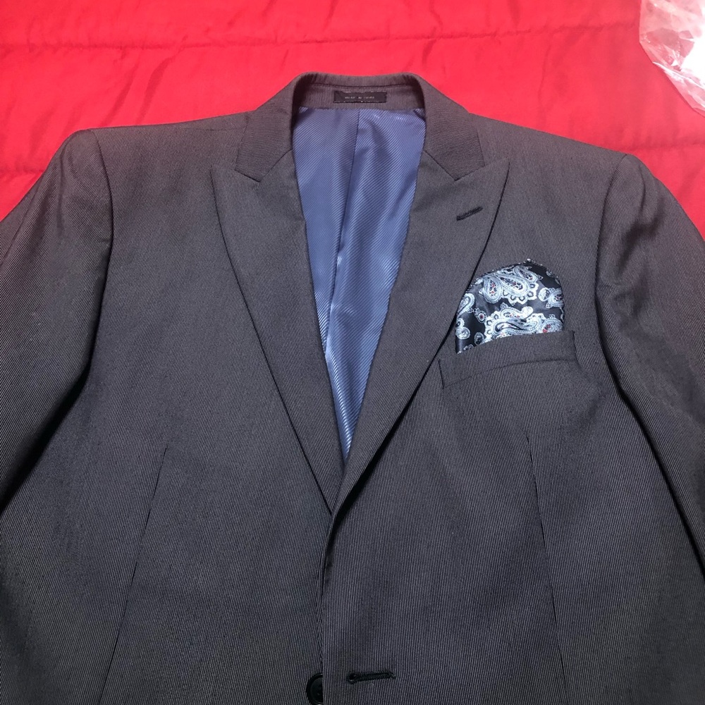 Men’s Assets Andrew Frezza Suit 2 piece, color charcoal gray